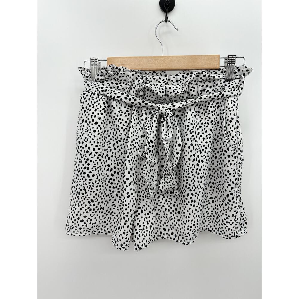 Altar'd State Womens Paperbag Shorts Size M Polka Dot Belted High Waisted White